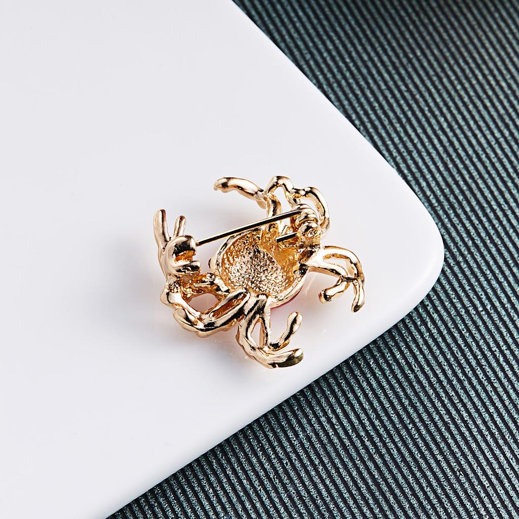 Rinhoo Red Enamel Crab Brooches Pins for Women Wedding Party Animal Rhinestone Clothing Badge Vintage Cute Crab Party Jewelry