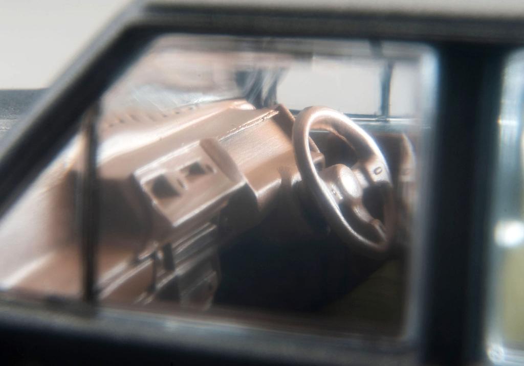 Tomica Limited Vintage Neo Nissan Safari Extra Van DX Готовый продукт 312550 1/64 LV-N109d Серебристый/Полосатый