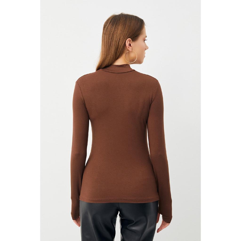 Женское черное боди с деталями на пальцах