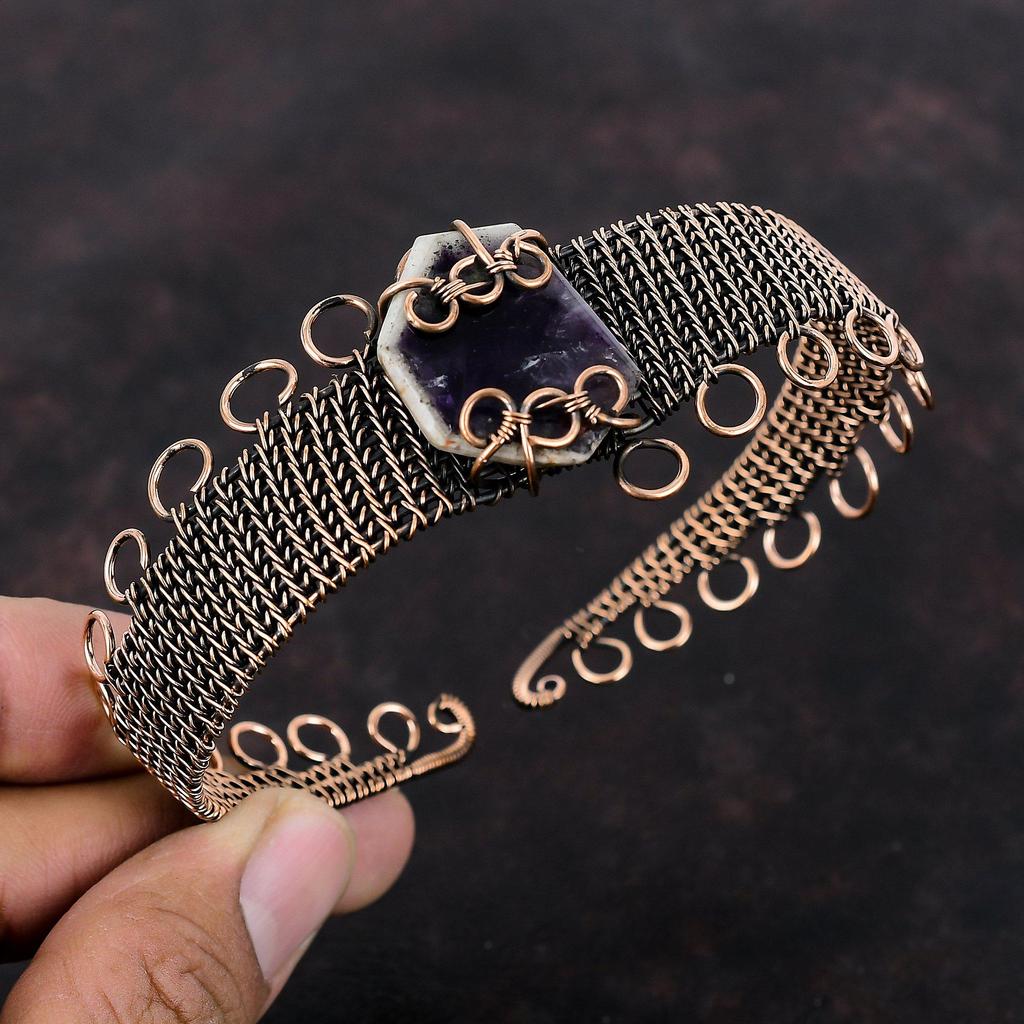Супер 23 Аметист Браслет-манжета Медная проволока Обернутый браслет Регулируемый браслет-манжета Браслет ручной работы с драгоценными камнями Медные украшения Подарок на годовщину