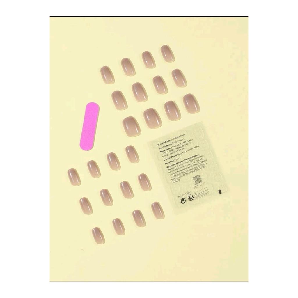 Набор из 24 накладных ногтей