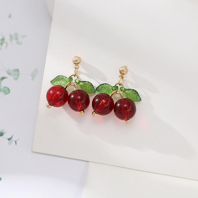 Серьги-гвоздики с бусинами «Сладкая вишня» для женщин, ювелирные изделия, висячие красные листочки для свадебной вечеринки, летнего пляжа, милые милые подарочные аксессуары