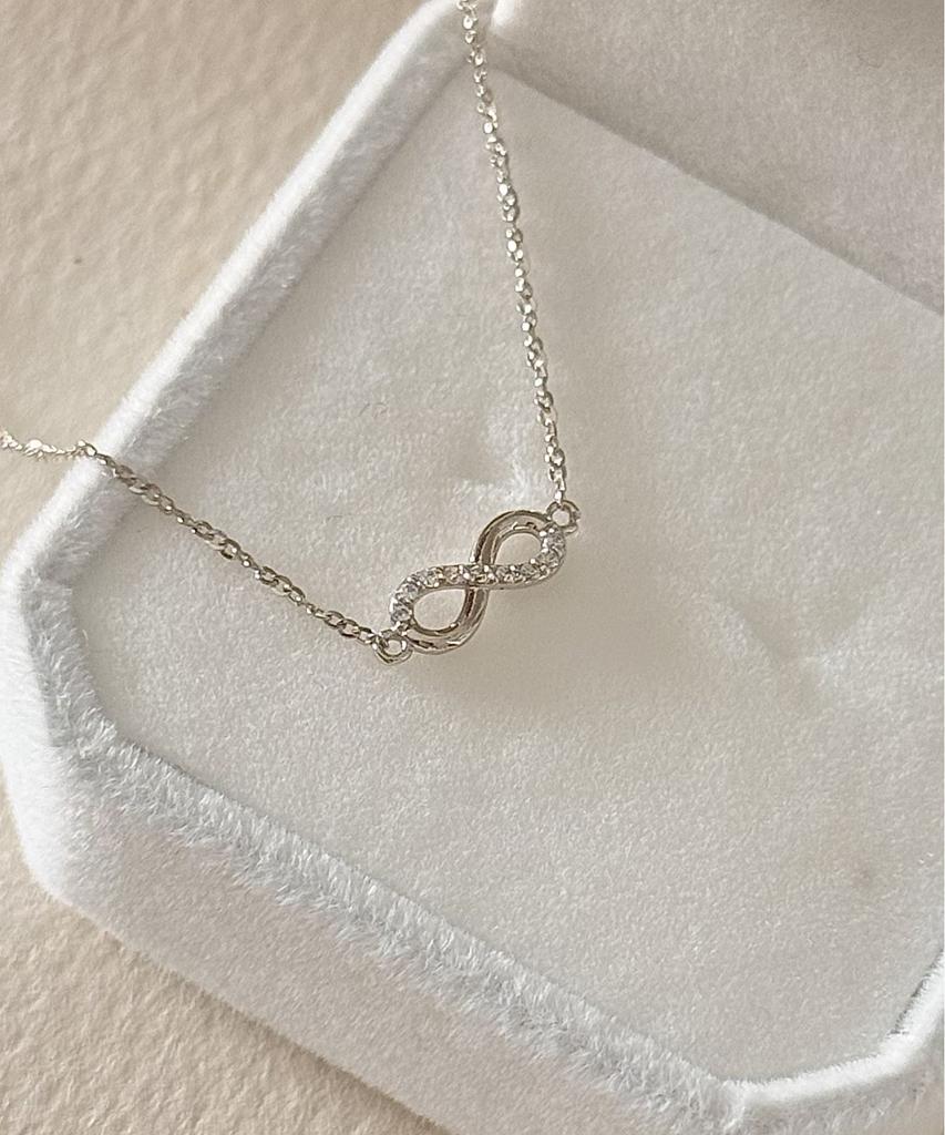 Judien 14K 18K Mobius Twist Cubic Necklace (Type B)