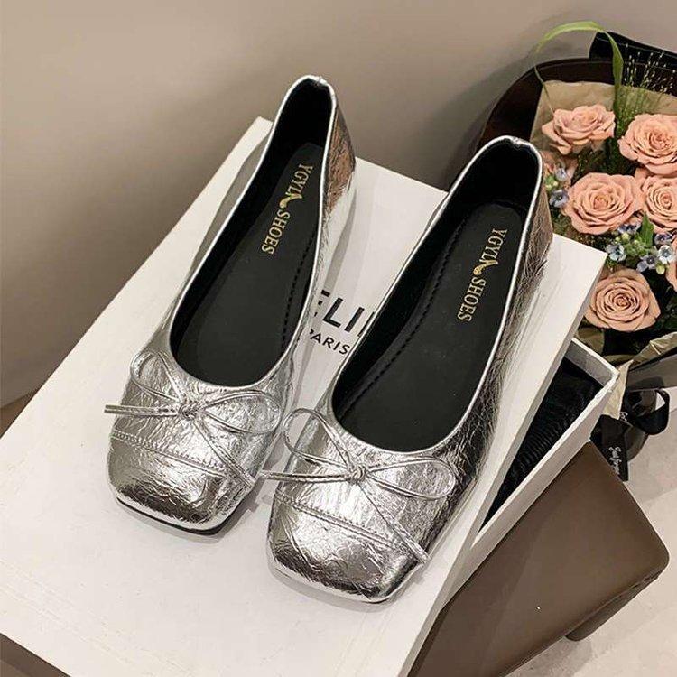 Французский нежный ветер одинарная обувь женская обувь весна 2025 новая квадратный носок неглубокий вырез бант удобные универсальные туфли-бини