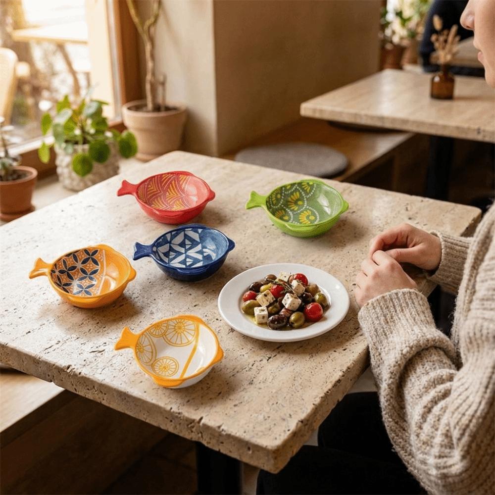 4PCS Underglaze Color Ceramic Dipping Dish Ceramic Mini Fruits Bowl Fish Shaped Dish  Home