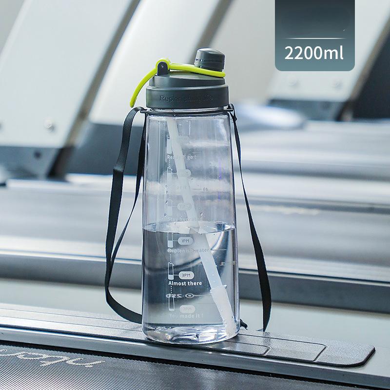 Соломенная бутылка для воды большой емкости 2,2 литра для девочек, спортивная пластиковая бутылка для фитнеса и фитнеса, портативная дорожная бутылка, кувшин для воды для мужчин