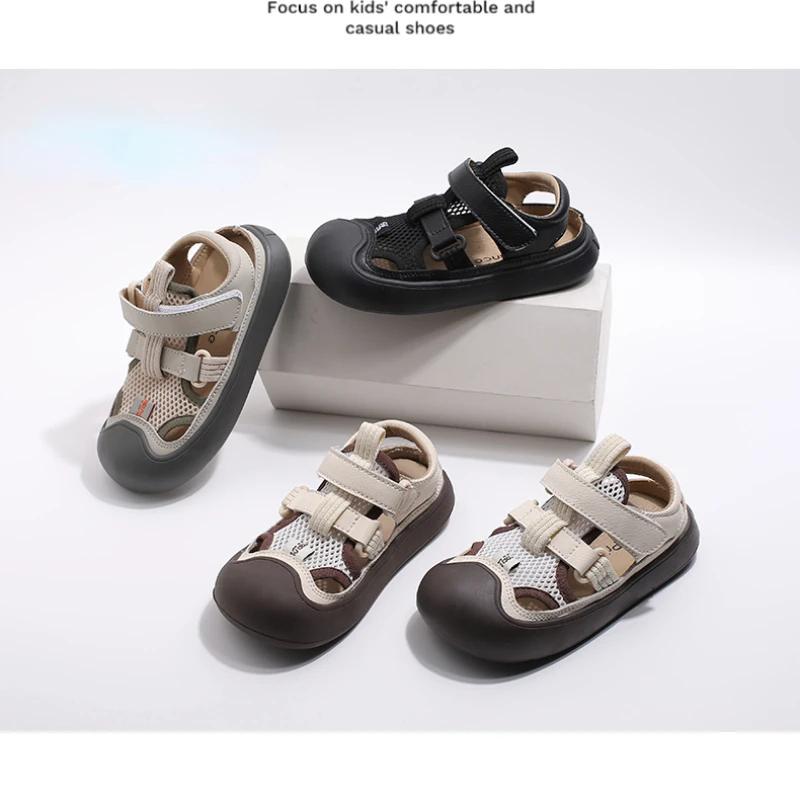 Детские сандалии для девочек 2024 года, летние, новые, модные, корейский стиль, мягкая подошва, удобные, повседневные, противоударные, универсальные, с вырезами