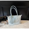 2025 New Summer Foreign Style Niche Design Shoulder Bag Plaid Shoulder Bag Large Capacity Commuter Underarm Tote Bag