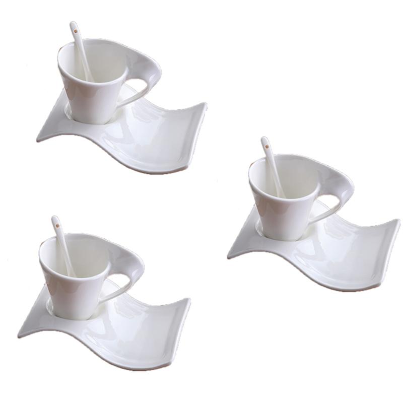 1/3 комплекта керамической кофейной чашки с волнистым блюдцем и набором ложек, Европейская маленькая роскошная кружка для молока для пар, белая фарфоровая офисная чайная чашка, посуда для напитков