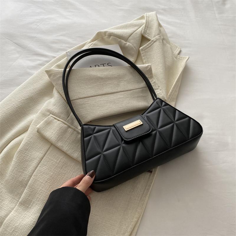 Vintage Style Retro Shoulder Bag With Chic Minimalist Design For Trendy Women