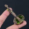 Подвеска из драгоценного камня перидот в форме гитары, ювелирные изделия ручной работы из чистой медной проволоки, обернутые ювелирными изделиями