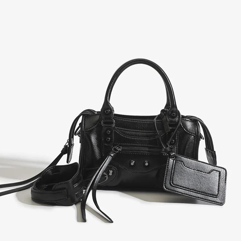 Роскошная женская сумка в стиле ретро, осень-зима, новая модная маленькая квадратная сумка с заклепками, сумка бренда мотоцикла