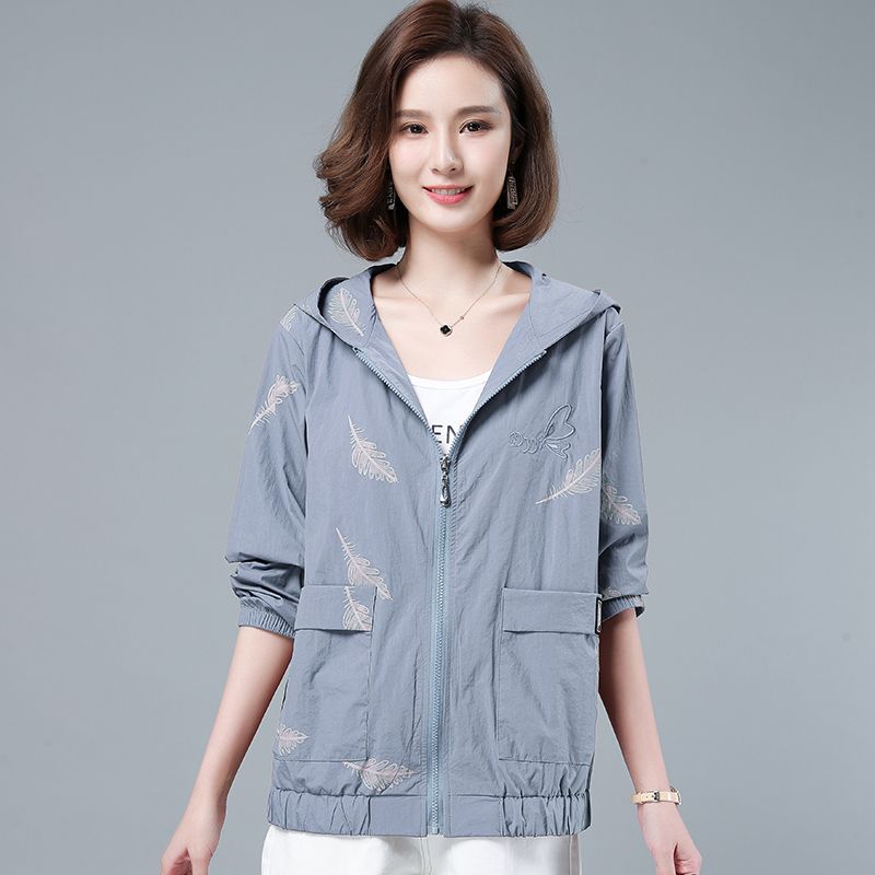 Большие размеры 3XL, куртки с капюшоном с принтом, женские свободные повседневные весенние верхняя одежда, тонкая солнцезащитная одежда, летняя базовая одежда для мам, Chaquetas