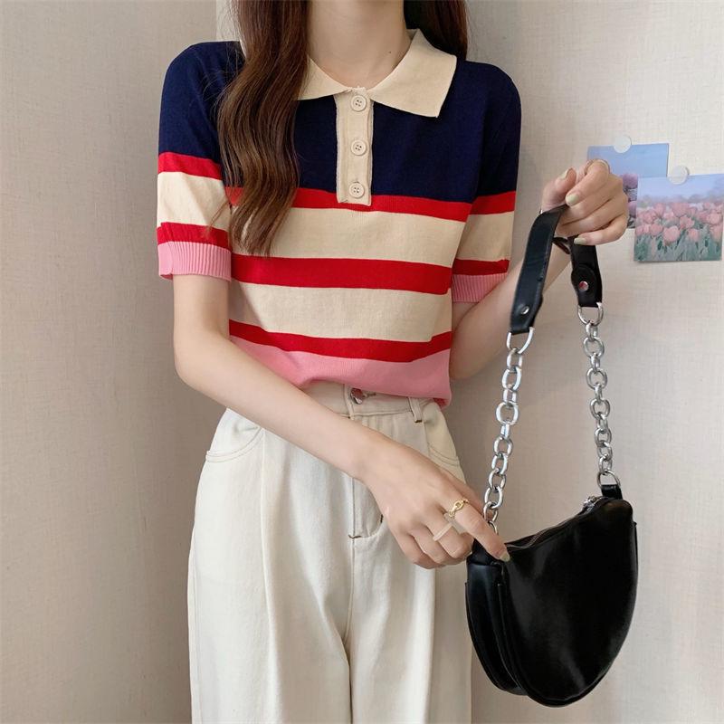 Женская трикотажная футболка с воротником поло в полоску - контрастный цвет, короткий рукав, облегающий крой, стильный, омолаживающий, универсальный летний топ