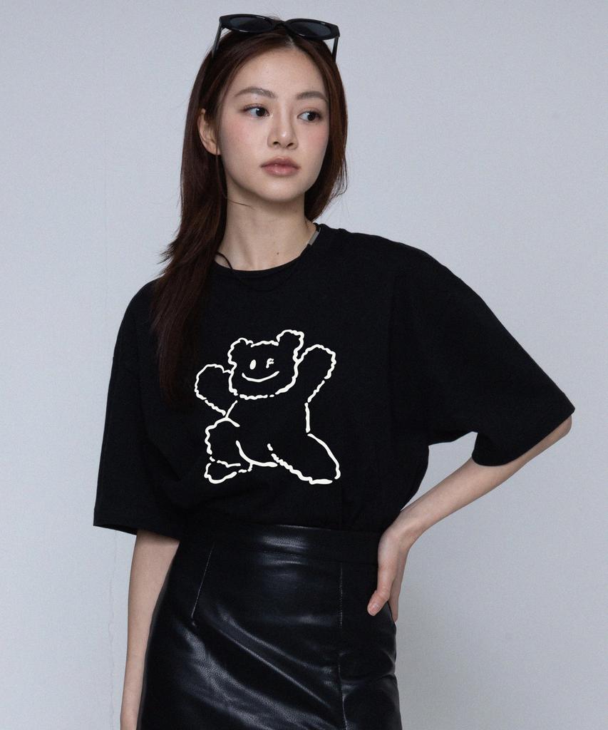 GRAVER [Unisex] Big Line Bear Smile Short Sleeve T-Shirt_Black