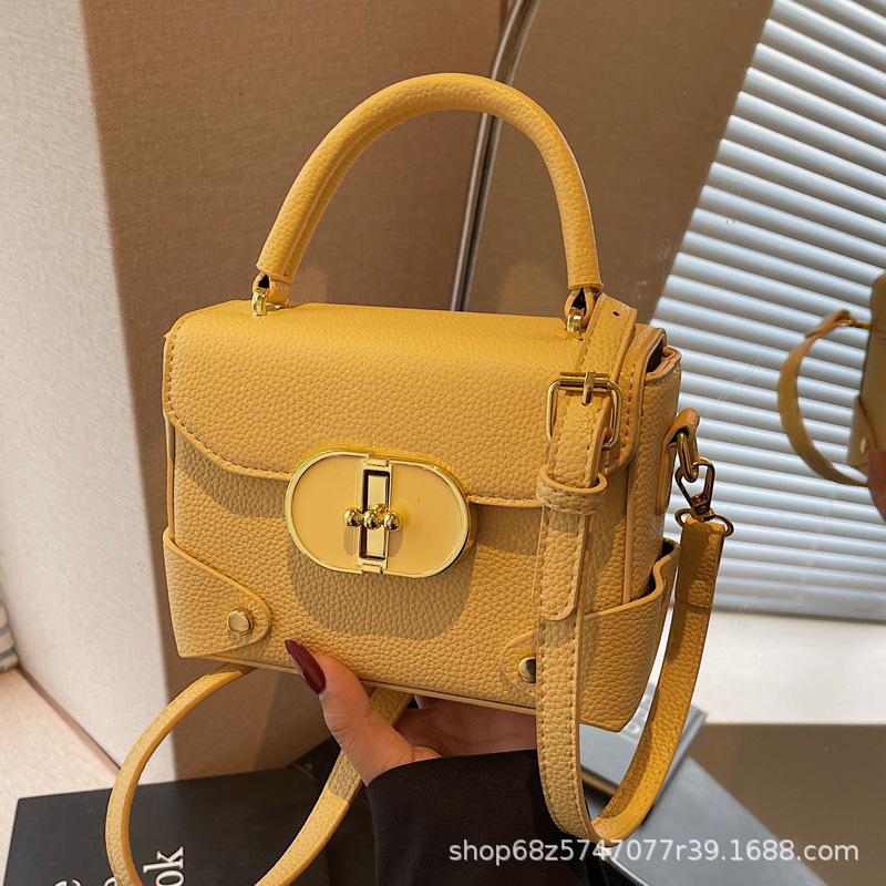 2025 New Bag Women's Bag High-end Versatile Handbag Fashion Niche Shoulder Messenger Bag Commuter Box Bag
