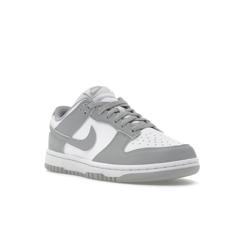 Nike Dunk Low Next Nature Light Smoke Grey женские кроссовки белые DD1873-113