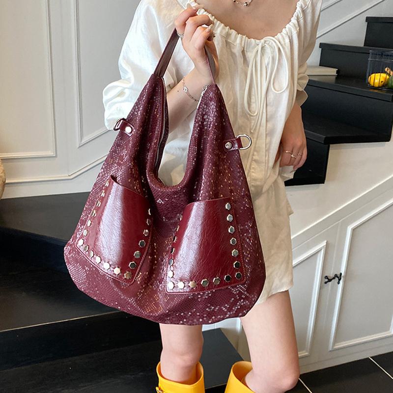 Сумка-тоут с имитацией змеиного узора, большой вместимости, из мягкой кожи, с заклепками, на плечо, модный роскошный дизайн, женские сумки CLE