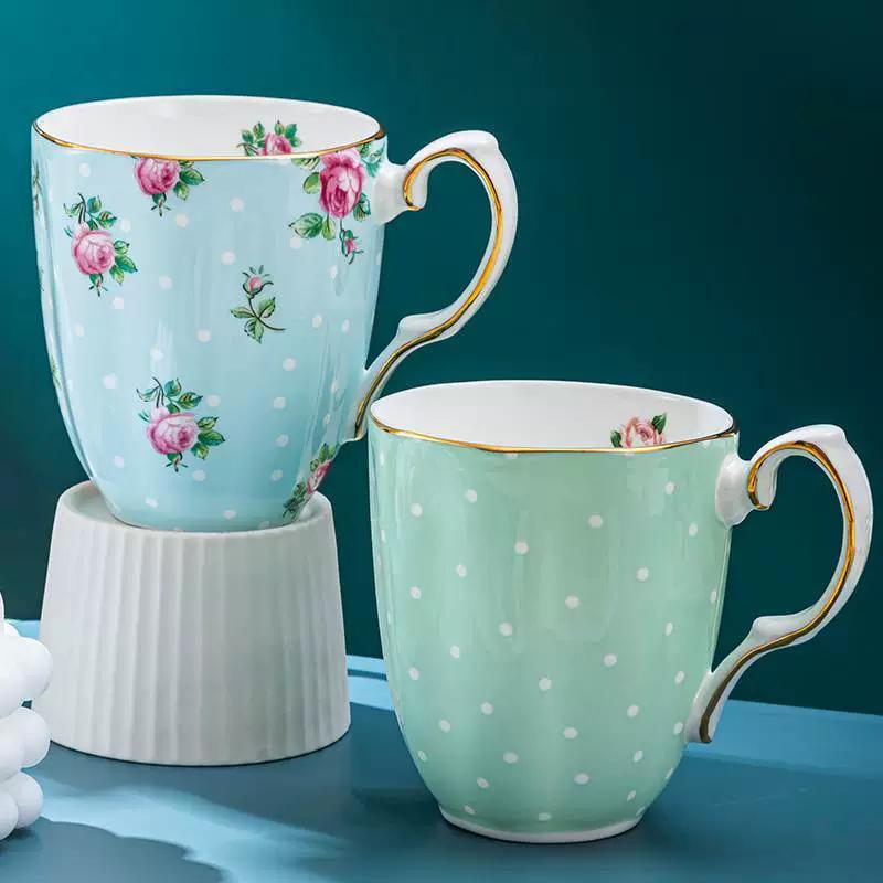 Керамическая кофейная кружка с цветочным узором, розовая и фиолетовая чашка для чая с ручной росписью и ручками, чашка для горячего питья среднего размера, 400 мл