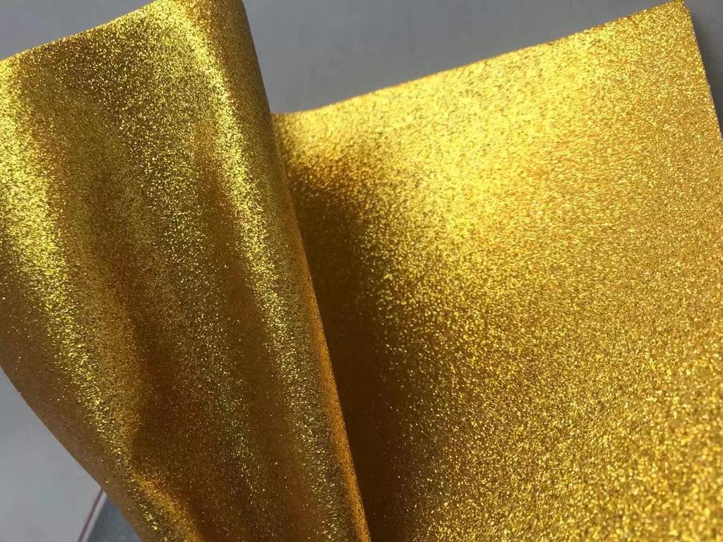 Блестящая ткань из искусственной кожи с градиентной радугой и золотисто-серебряными блестками