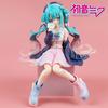 Аниме Фигурка Хатсуне Мику Игрушки Милая Аниме МИКУ Сидячая Поза ПВХ Фигурка Действия Кавайная Мультяшная Модель Кукла Подарки на День Рождения для Детей