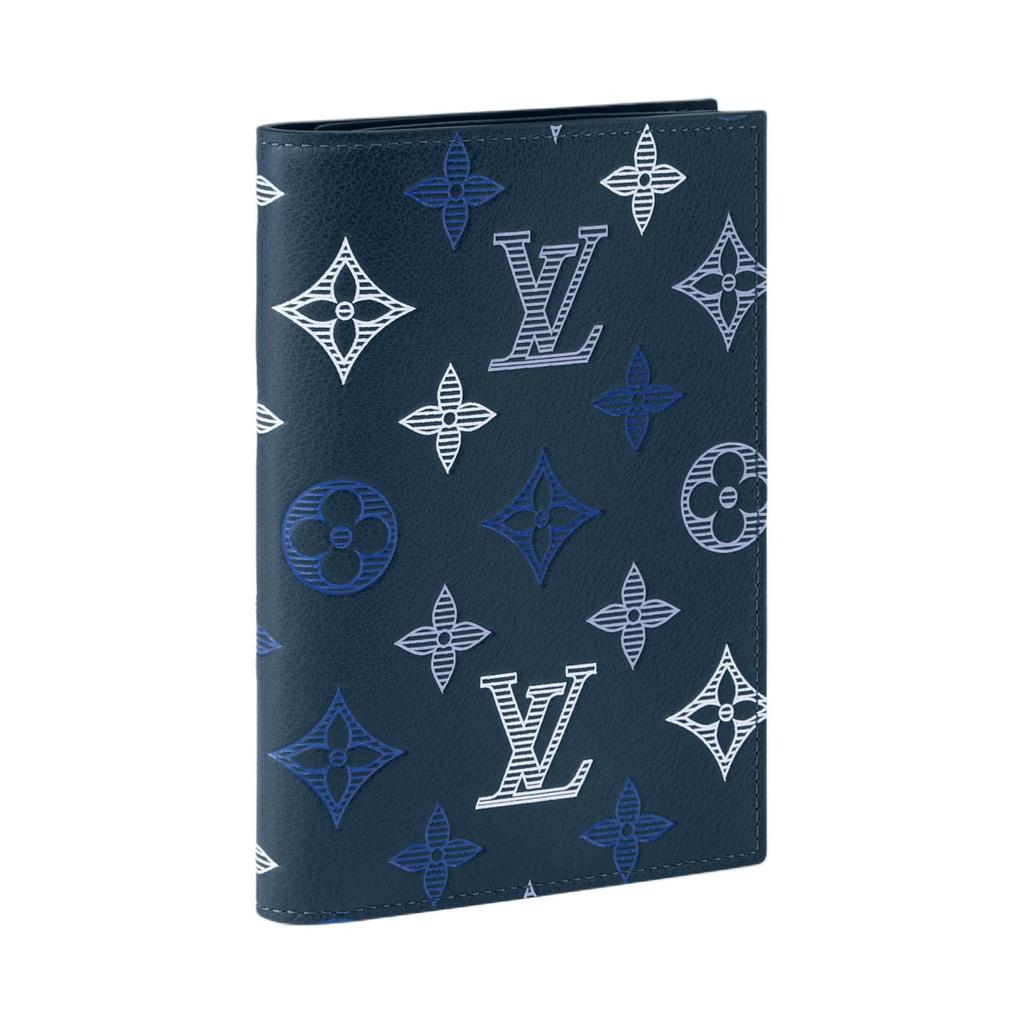Louis Vuitton Кожаный держатель для паспорта Monogram Shadow Мужские аксессуары Темно-синий M29132