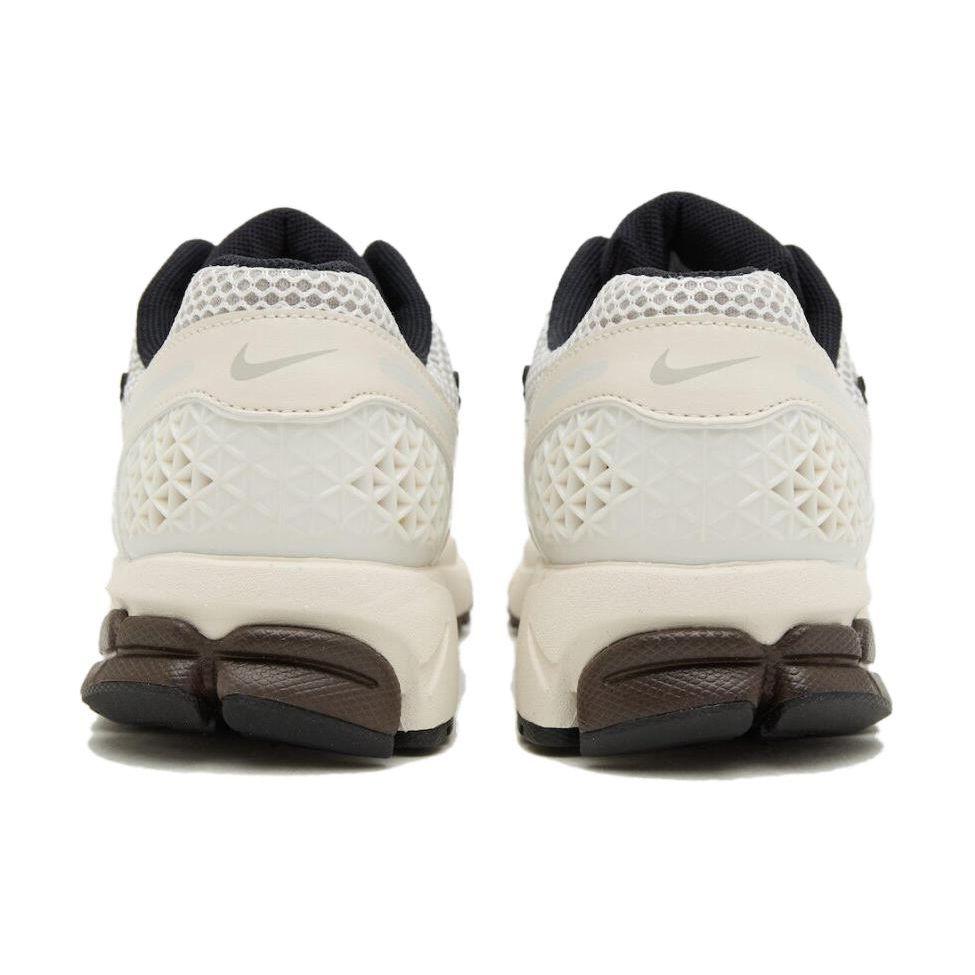 Nike Женские кроссовки Air Zoom Vomero 5 Phantom Женские кроссовки Белый Металлик-Платина Светло-Железный Рудник FJ2028-001