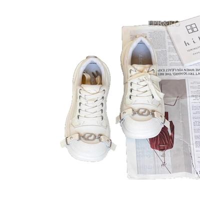 Сетчатые маленькие белые туфли женские летние новые туфли на толстой подошве-маффин повседневные женские туфли универсальные, дышащие, увеличивающие рост и стройнящие одинарные туфли