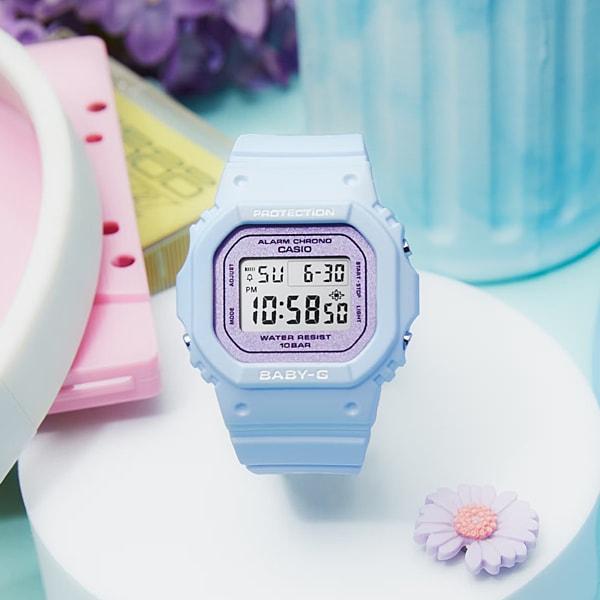 Casio Женские часы Baby-G BGD-565SC-2JF [модель BABY-G Flower Color] квадратные, синие, из смолы, цифровые