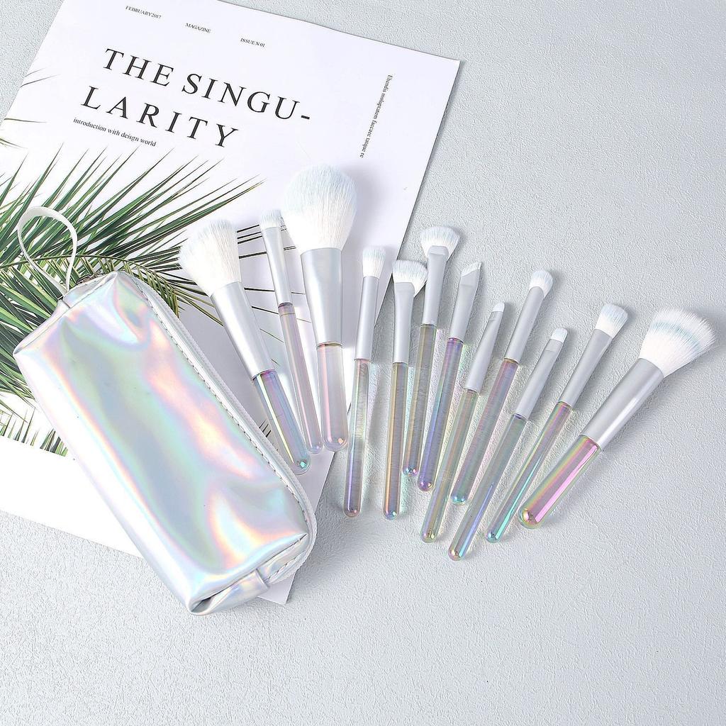 Профессиональный набор кистей для макияжа из 12 предметов, набор кистей премиум-класса из синтетического веганского материала для растушевки пудры, тонального крема, консилера, румян и теней для век, не тестируется на животных