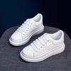[Кастомизация] Маленькие белые туфли на толстой подошве для весенне-осеннего взрыва 2025 года, студенческие универсальные спортивные туфли на плоской подошве, повседневная обувь