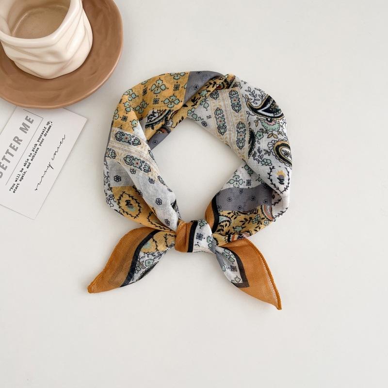 Polka dot silk scarf women's spring and summer new Korean ins versatile neck protection scarf fashion headscarf square scarf silk scarf