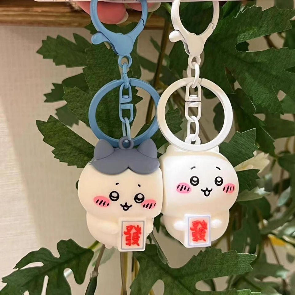 Магнитный брелок Chiikawa, милый мультяшный кукольный брелок Hachiware Chiikawa, брелки для пары друзей, креативный магнитный брелок в подарок