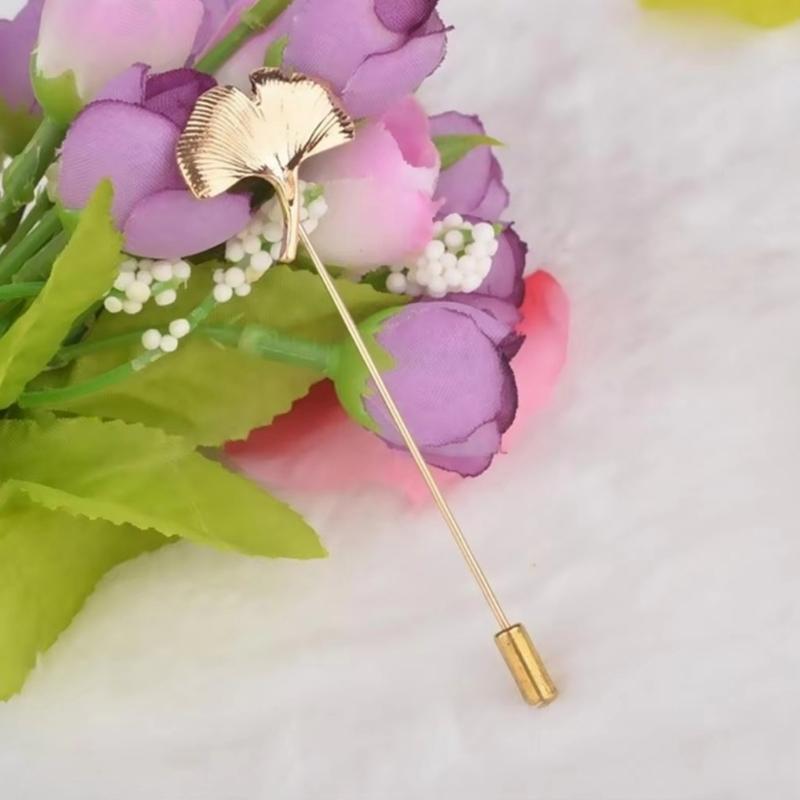 Fashionable Sophisticated Gingko Leaf Lapel Pin with Dripping Oil Designs Contrast Accessory for Party Supplies Costumes