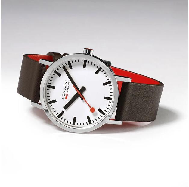 Mondaine Classic 40 mm часы
