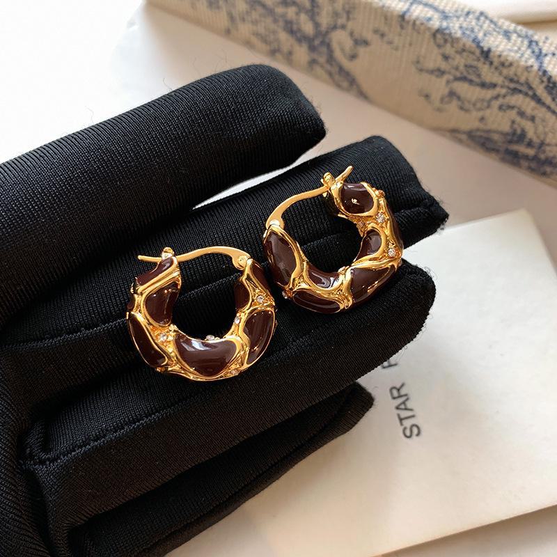 Серьги в форме буквы С в стиле ретро для женщин с гальваническим покрытием цвета бордовой эмали - Роскошные и элитные