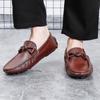 Мода Мода Мужская Повседневная Кожаная Обувь Роскошный Корейский Стиль Мягкие Мужские Лоферы Обувь Ручной Работы Мужская Дышащая Обувь Слипоны Обувь для Лодки Мокасины