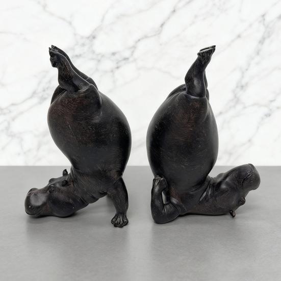 Artistic Tabletop Ornaments Clumsy Hippo Bookends, Funny Heavy Resin Acrobatic Bookend Holders, Creative Notebook Stand Office Bookshelf Decor