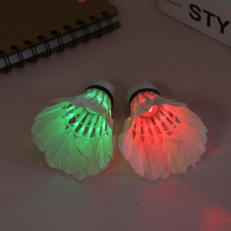 2024 1 шт. Освещение для бадминтона Темная ночь Цветное светодиодное освещение Спортивное бадминтонное освещение Точечный волан Аксессуары для волана