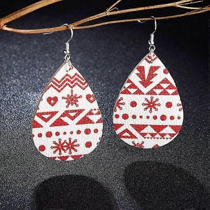 Teardrop-shaped holiday earrings, Christmas-themed, cute reindeer leather