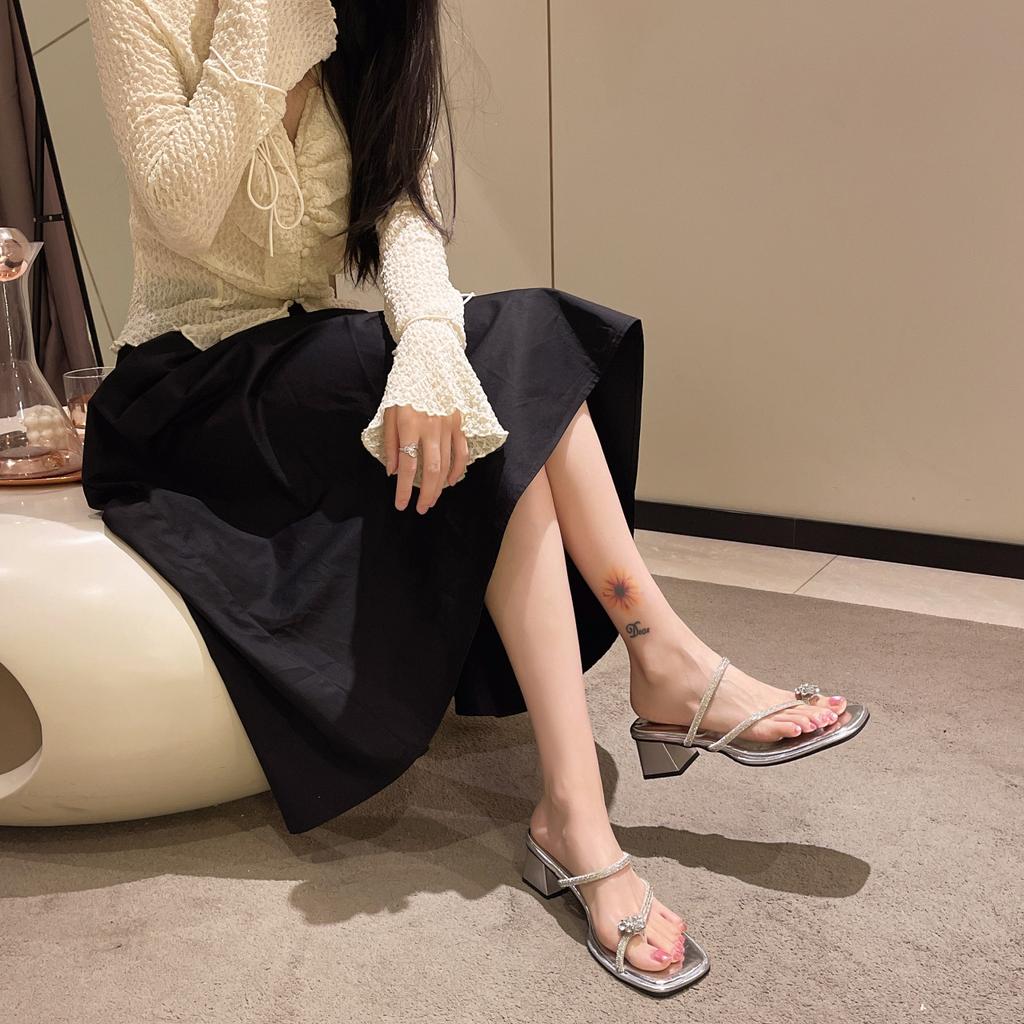 Summer new thick heel slippers women wear rhinestone cool slippers daily versatile toe sandals