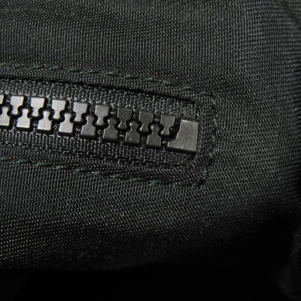 Used 9539 GG Nylon Messenger Bag 509639 7921 Crossbody Logo Embossed Black Men's from Japan AUTHENTIC