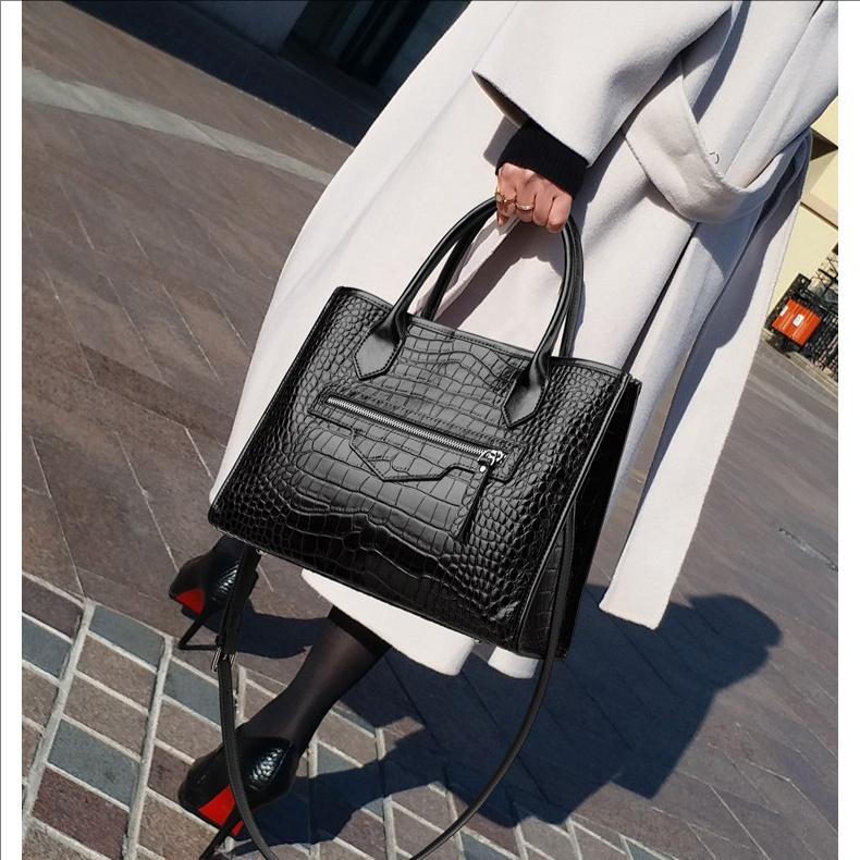 Роскошная черная сумка-тоут из коровьей кожи с тиснением под крокодила – Элегантная и практичная для путешествий