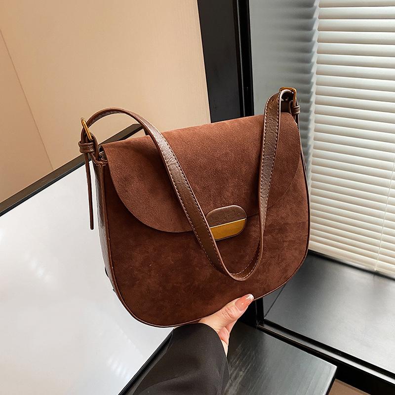 Осенняя Элегантная Стильная Сумка-седло с клапаном из замшевой ПУ кожи Женская Сумка кроссбоди на плечо Роскошный клатч под мышкой CLE