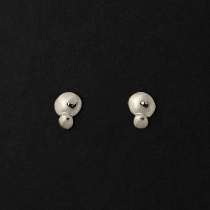 double pebble studs: small.