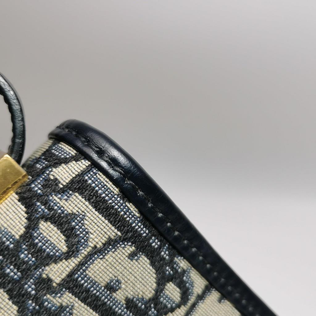 [Pre-Owned] 30 Montaigne Oblique Embroidered Monogram Flap Adjustable Shoulder Strap Montaigne Box Bag Leather Details Large - Good #IT1VG5