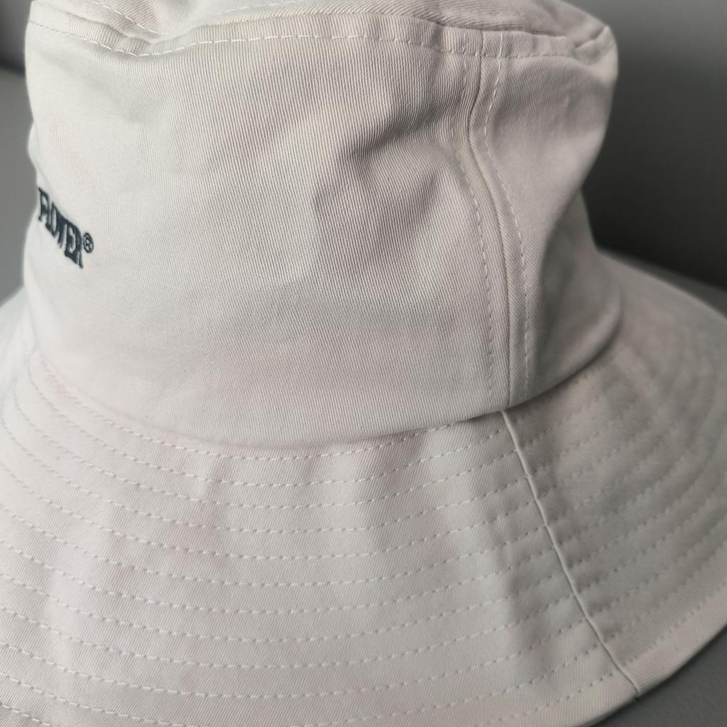 Spring and summer new flip brim bucket hat sunshade sunscreen windproof travel adult hat strap casual big brim
