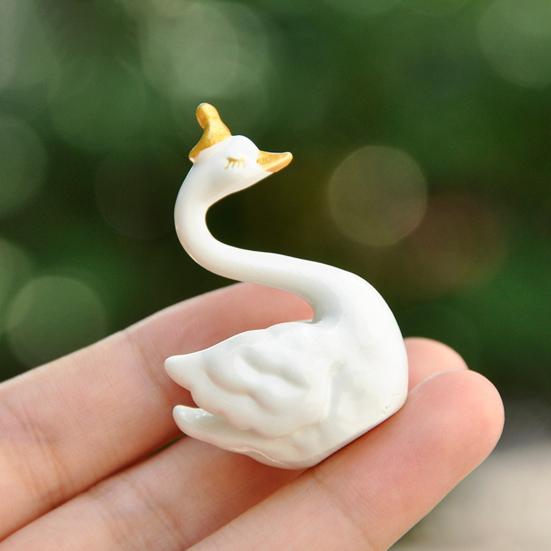Фигурка Лебедя Прекрасная Миниатюрная Фигурка Кукла DIY Украшение для Торта Симуляция Короны Фигурка Лебедя Смола Модель Животного Рождественский Свадебный Подарок