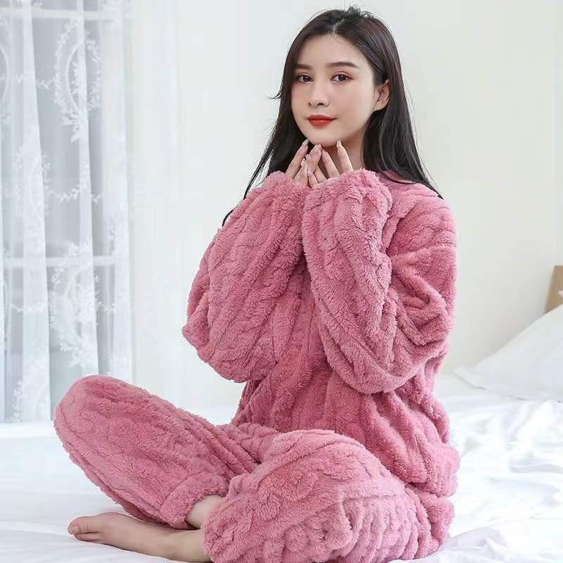 Women's Cozy Coral Fleece Pajama Set: Autumn/Winter Jacquard Cotton, Velvet-Lined, Warm & Loose Two-Piece Homewear