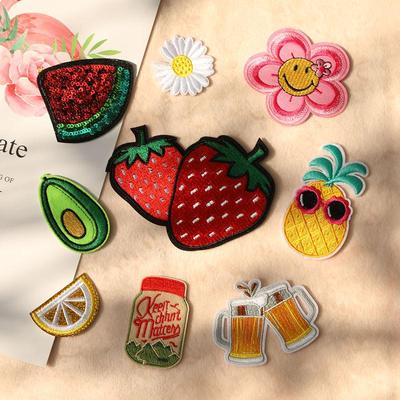 Вышитая нашивка Duoku Strawberry - значок аксессуаров для одежды